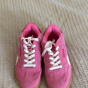 Reebok Women's Vibrant Pink Sneakers